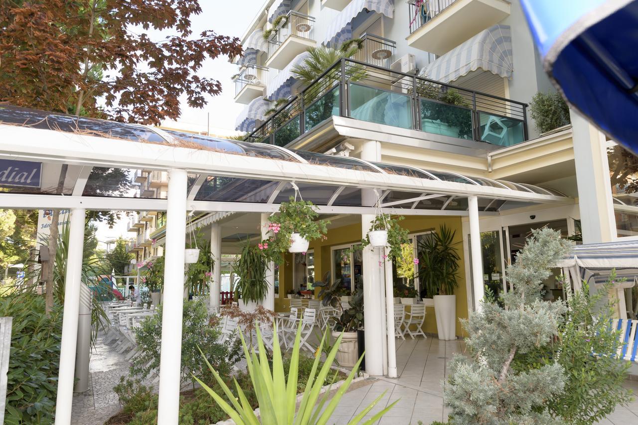 Mondial Hotel Cervia Exterior photo