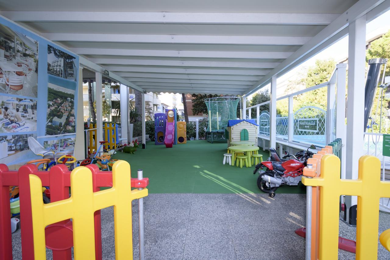 Mondial Hotel Cervia Exterior photo